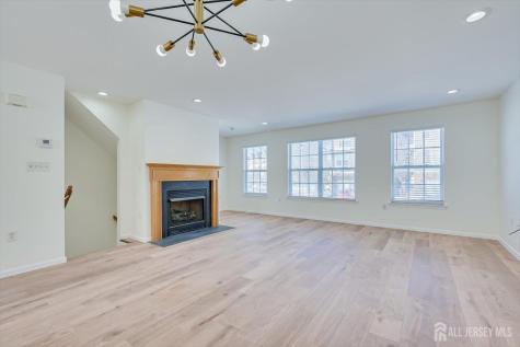 3 Kosmoski Terrace Sayreville NJ 08859