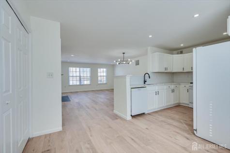 3 Kosmoski Terrace Sayreville NJ 08859