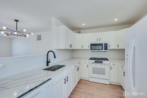3 Kosmoski Terrace Sayreville NJ 08859