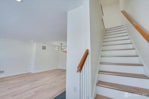3 Kosmoski Terrace Sayreville NJ 08859