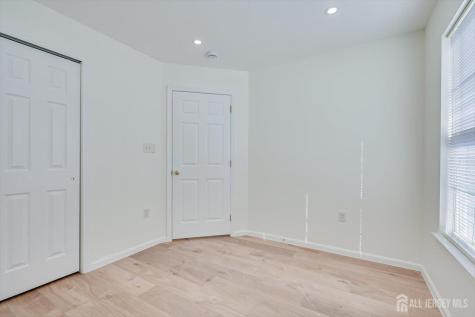 3 Kosmoski Terrace Sayreville NJ 08859