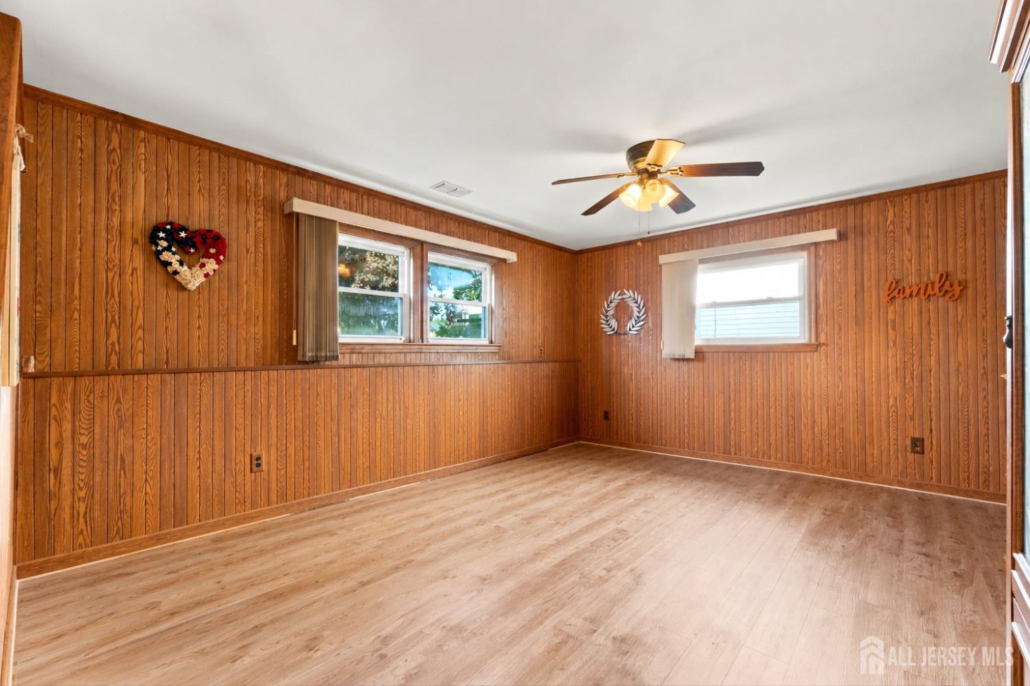 62 Pinho Avenue Carteret NJ 07008