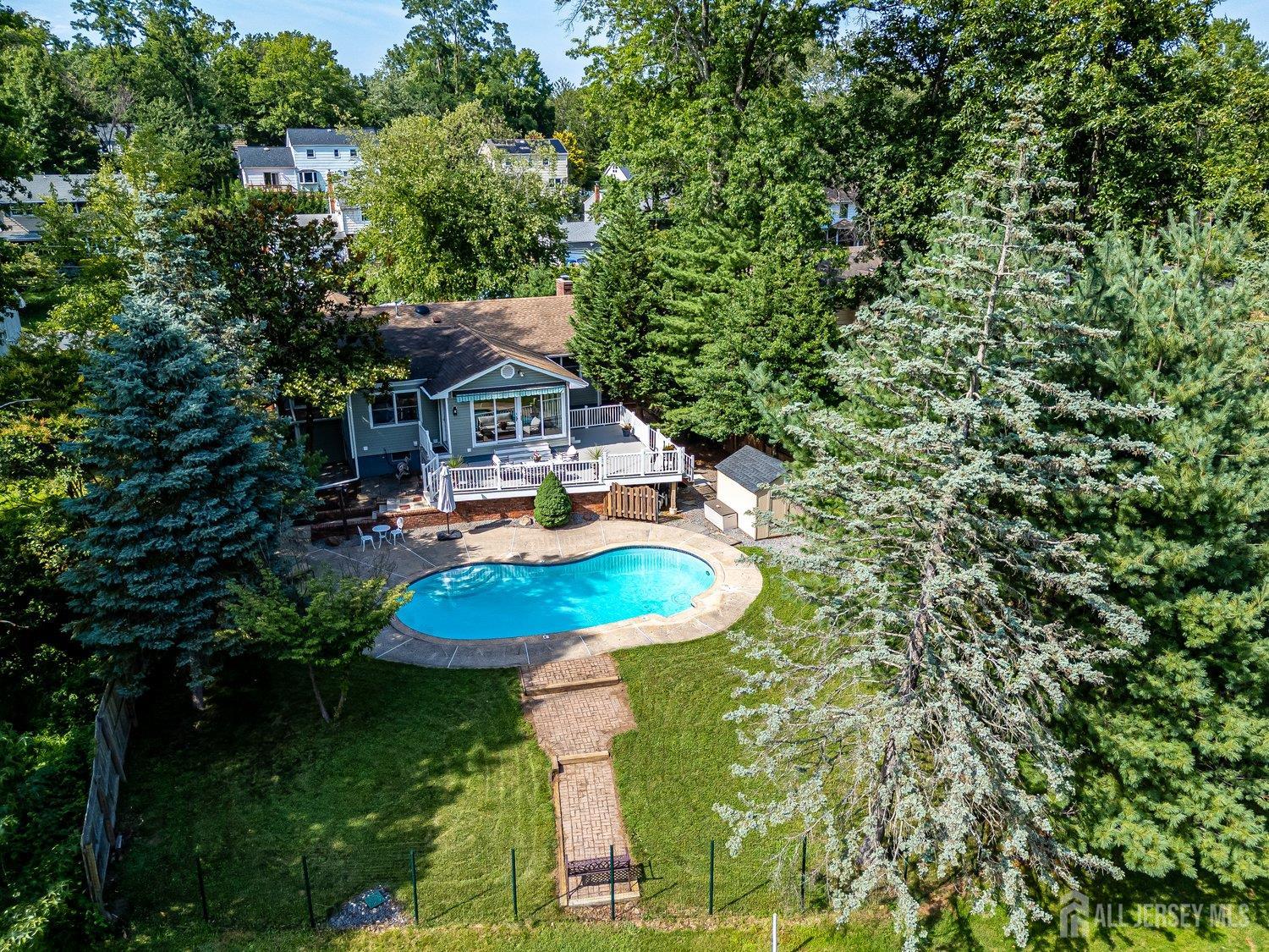 41 W Calvert Avenue Edison NJ 08820
