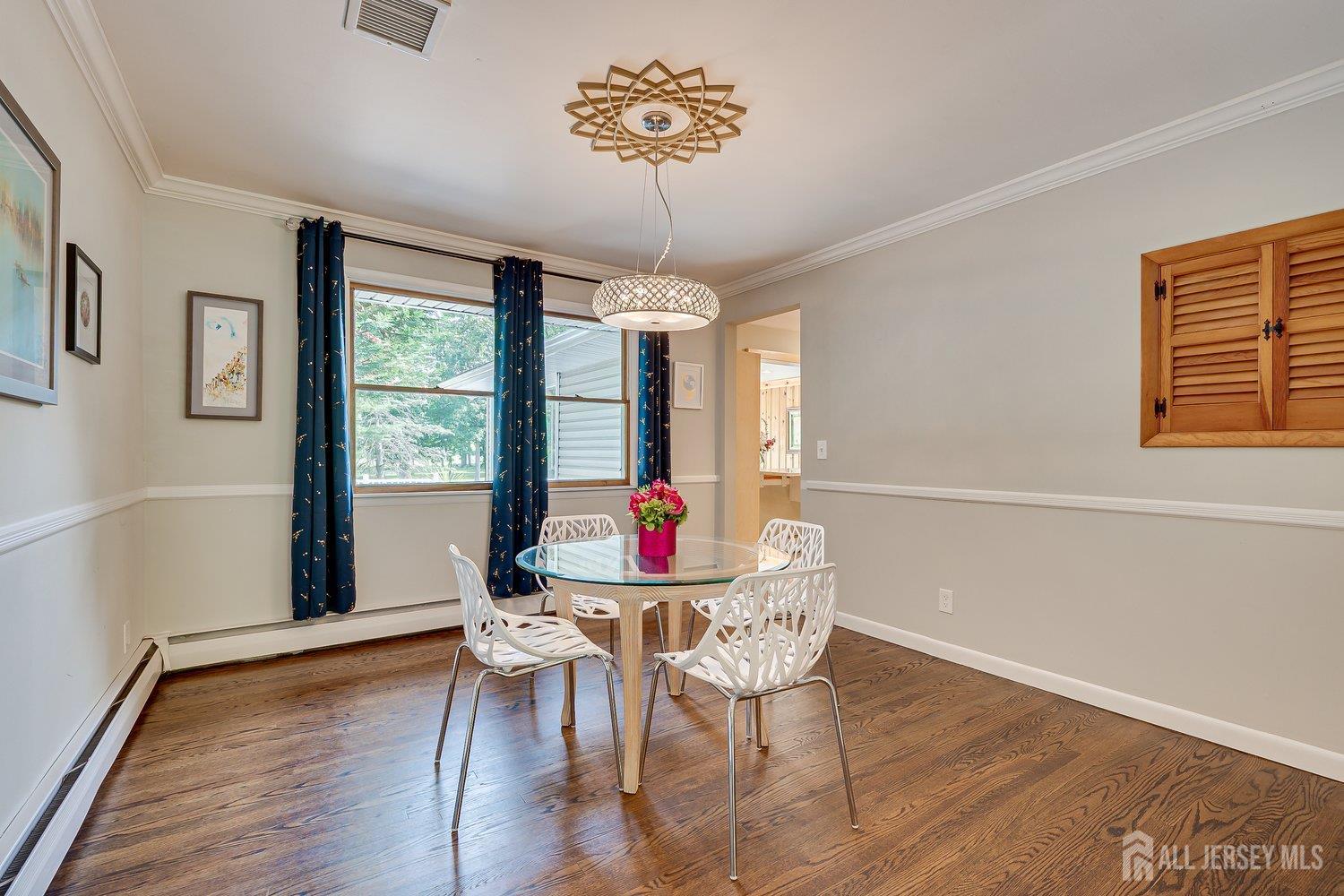 41 W Calvert Avenue Edison NJ 08820