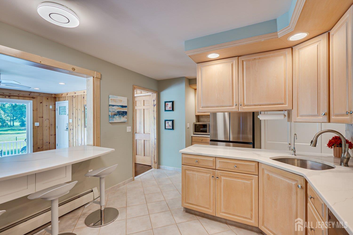 41 W Calvert Avenue Edison NJ 08820