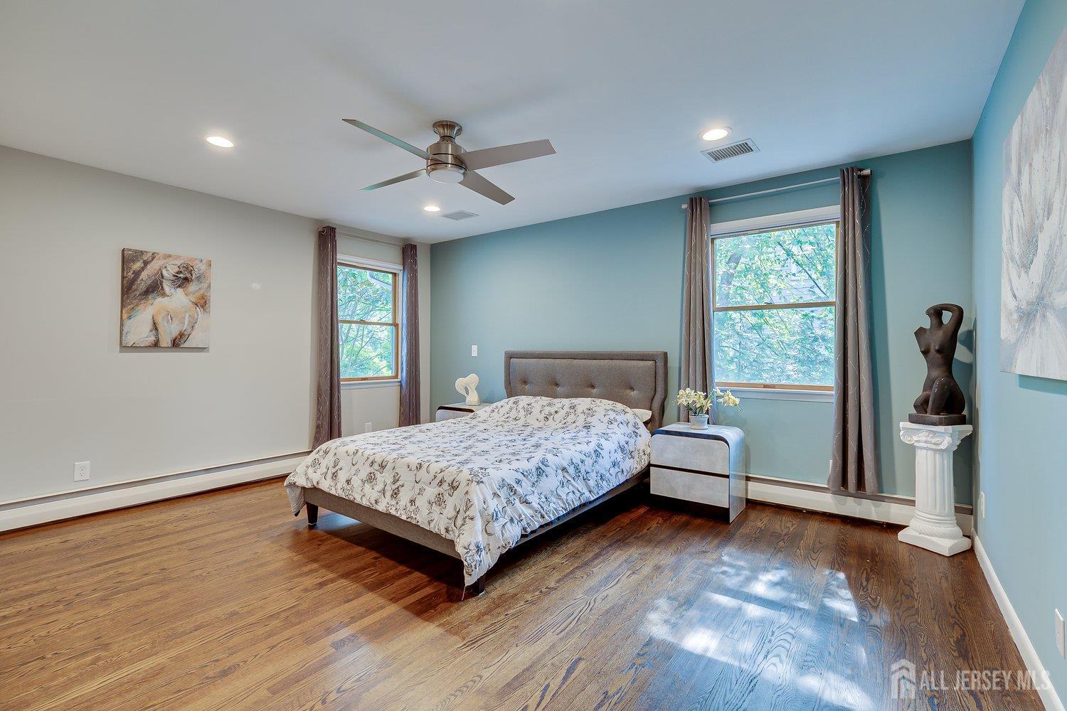 41 W Calvert Avenue Edison NJ 08820