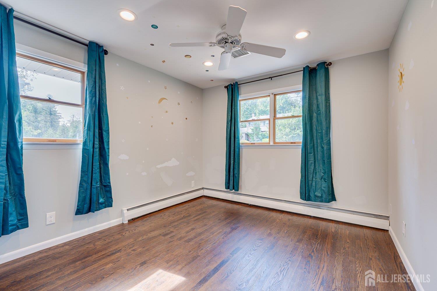 41 W Calvert Avenue Edison NJ 08820