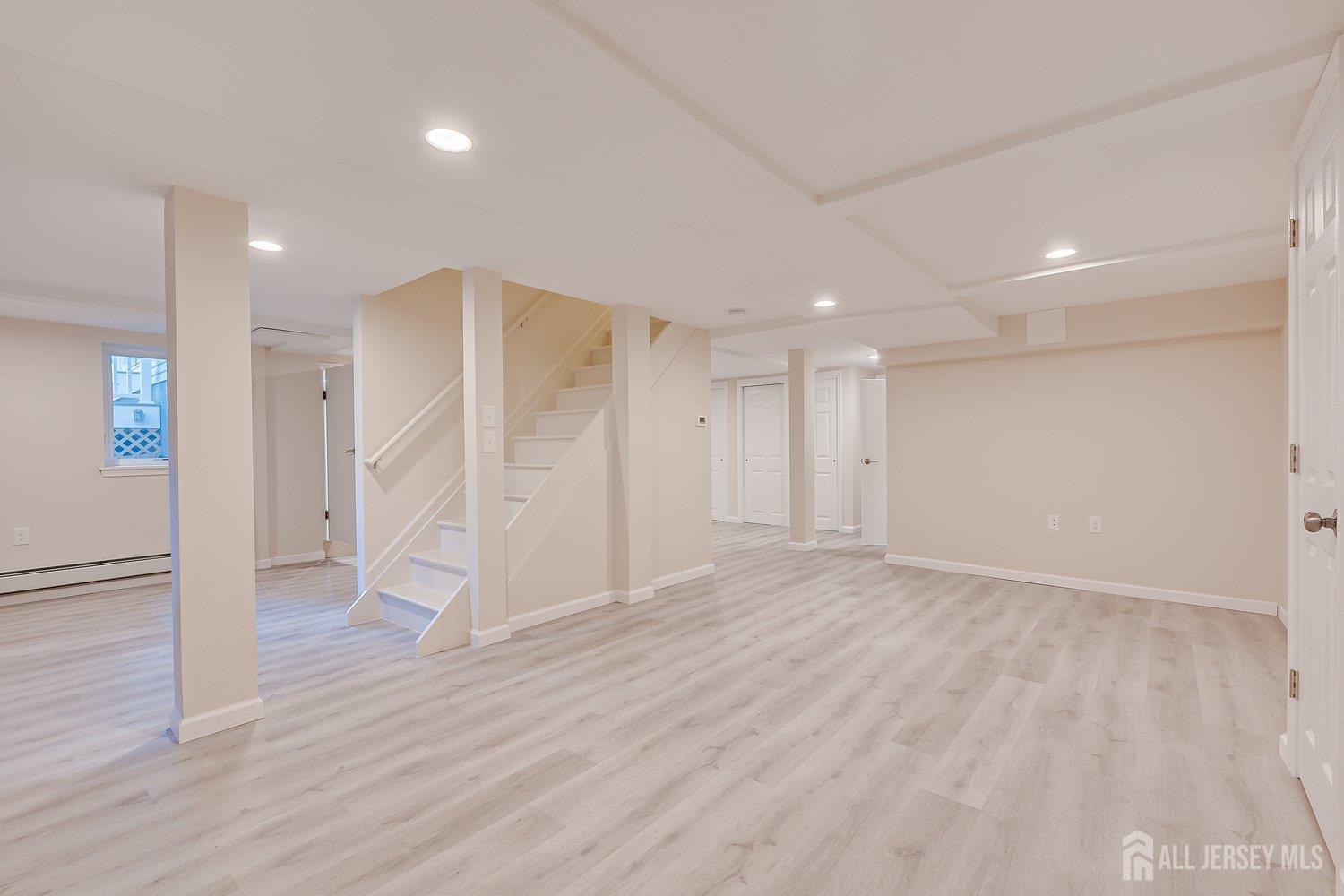 41 W Calvert Avenue Edison NJ 08820
