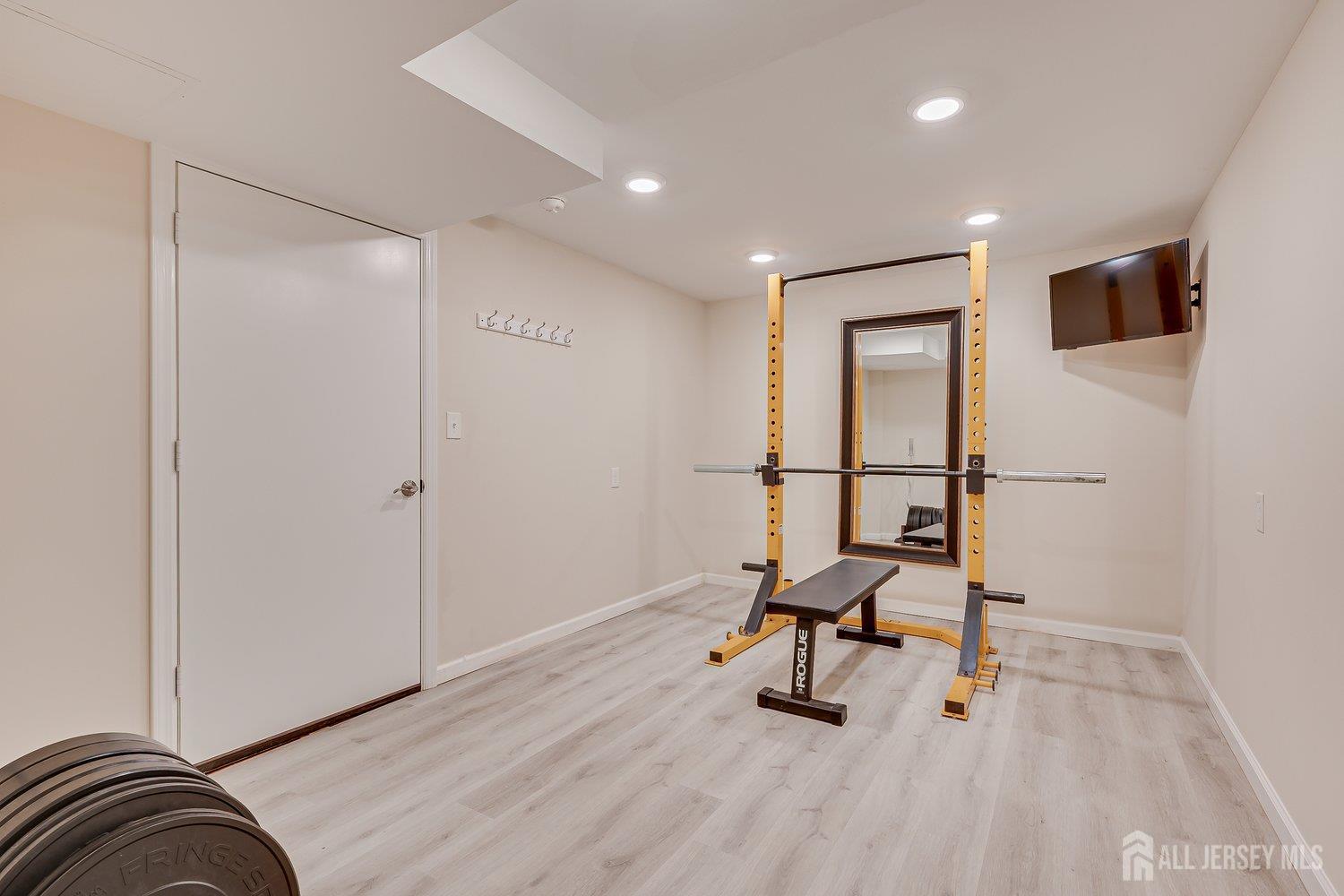 41 W Calvert Avenue Edison NJ 08820