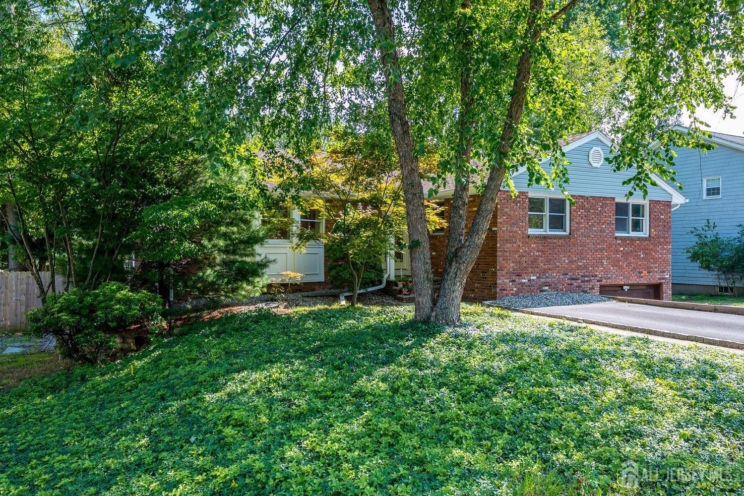 41 W Calvert Avenue Edison NJ 08820