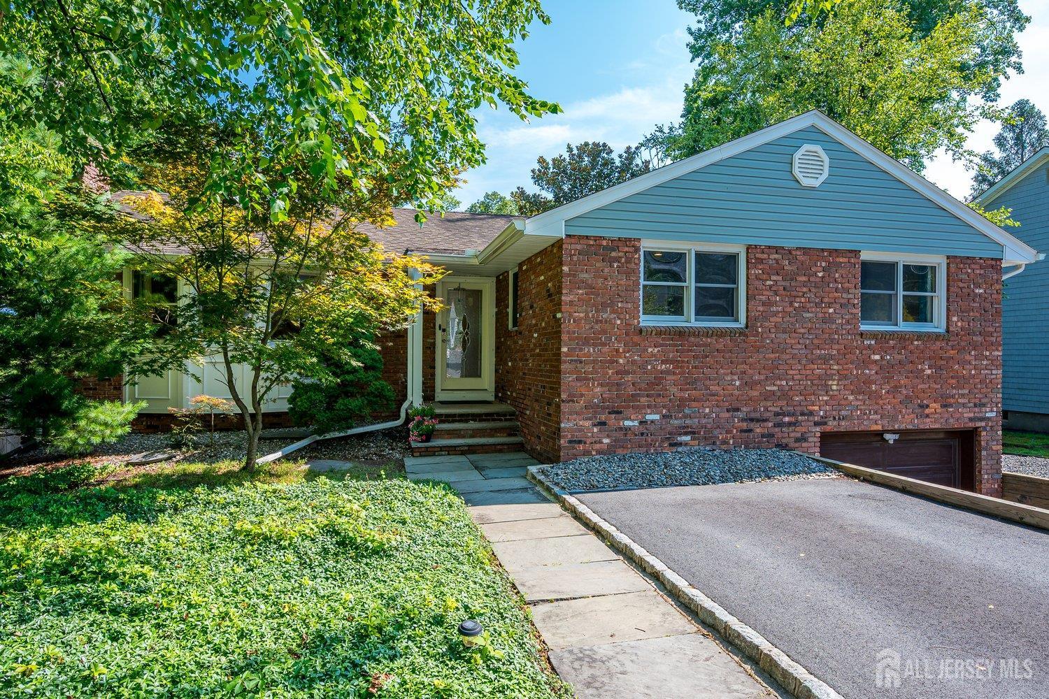 41 W Calvert Avenue Edison NJ 08820
