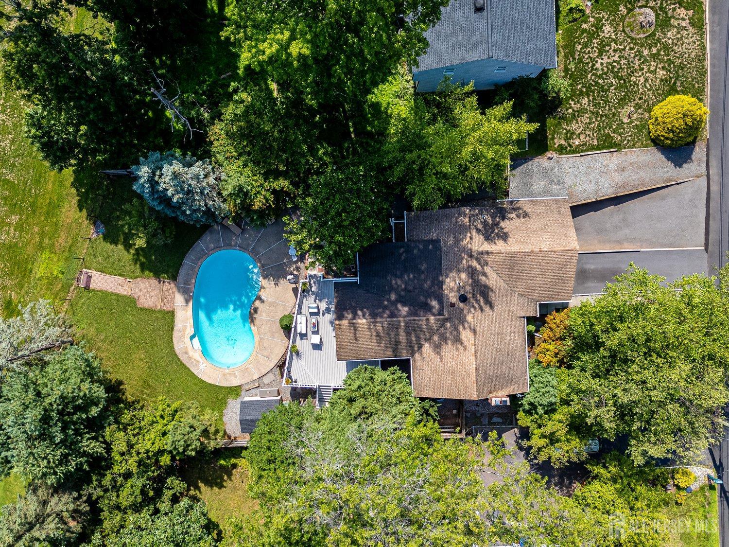 41 W Calvert Avenue Edison NJ 08820