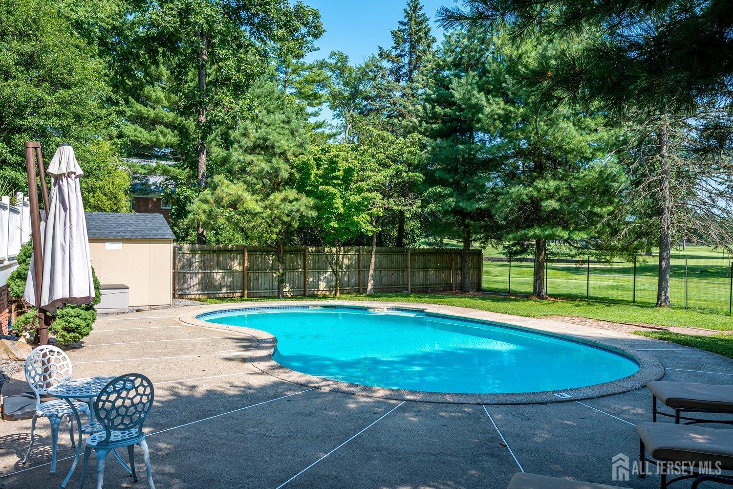 41 W Calvert Avenue Edison NJ 08820