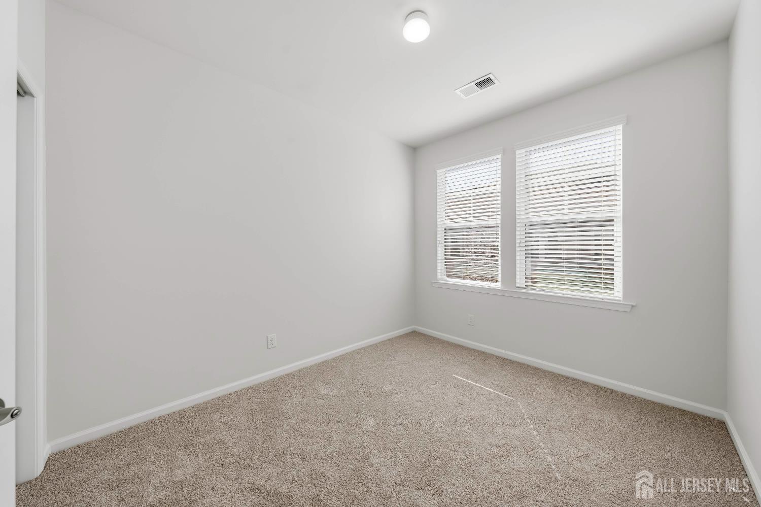 14 Fleet Street North Brunswick NJ 08902