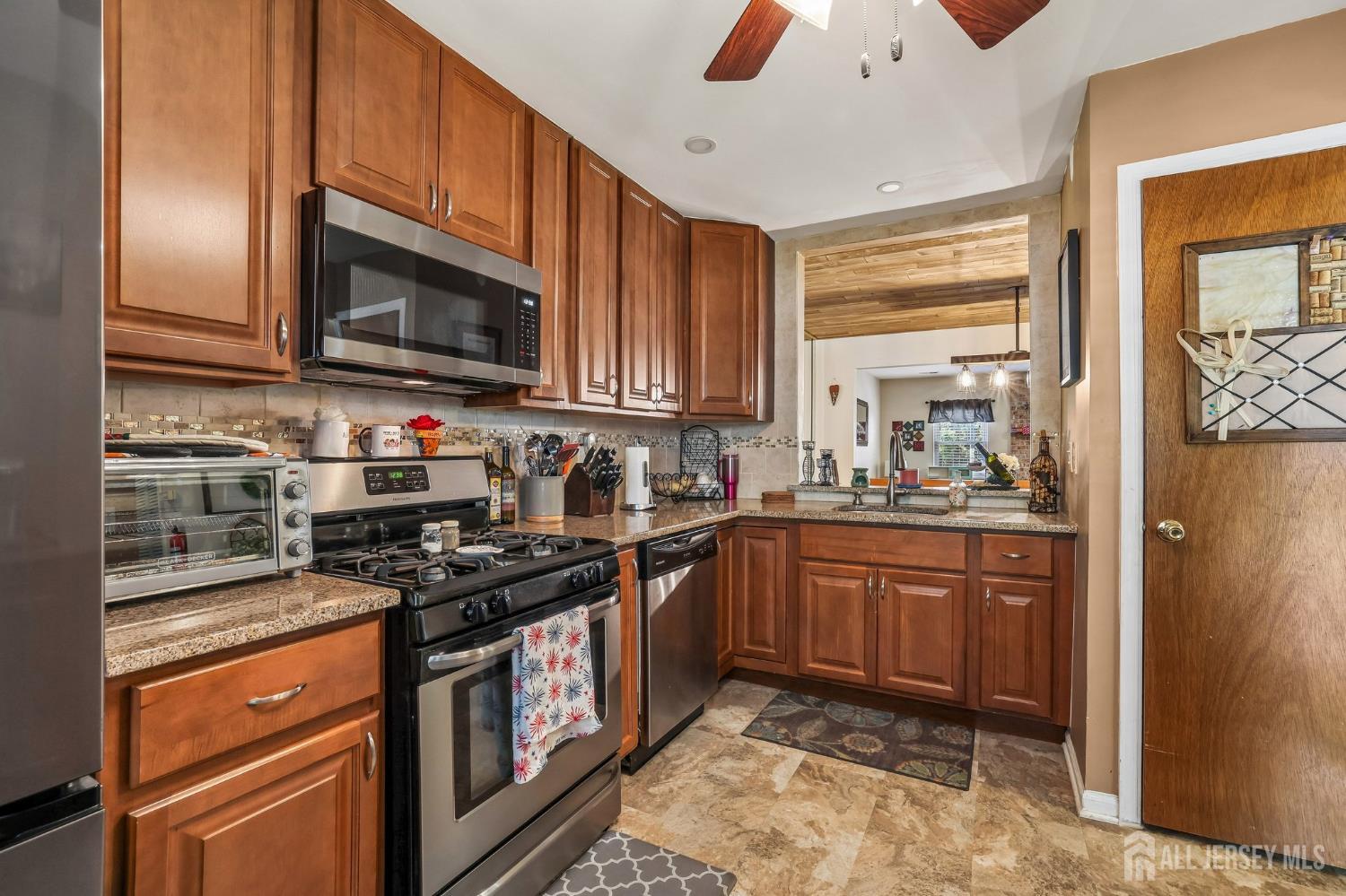 79 Staghorn Drive Old Bridge NJ 07747