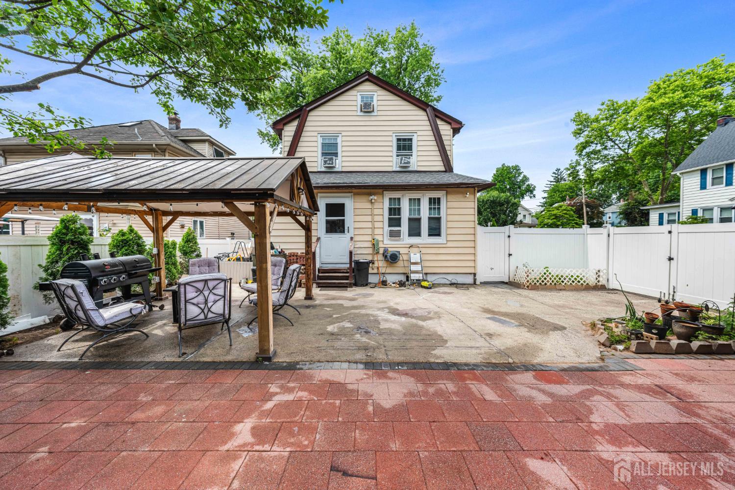 955 Hamilton Street Rahway NJ 07065