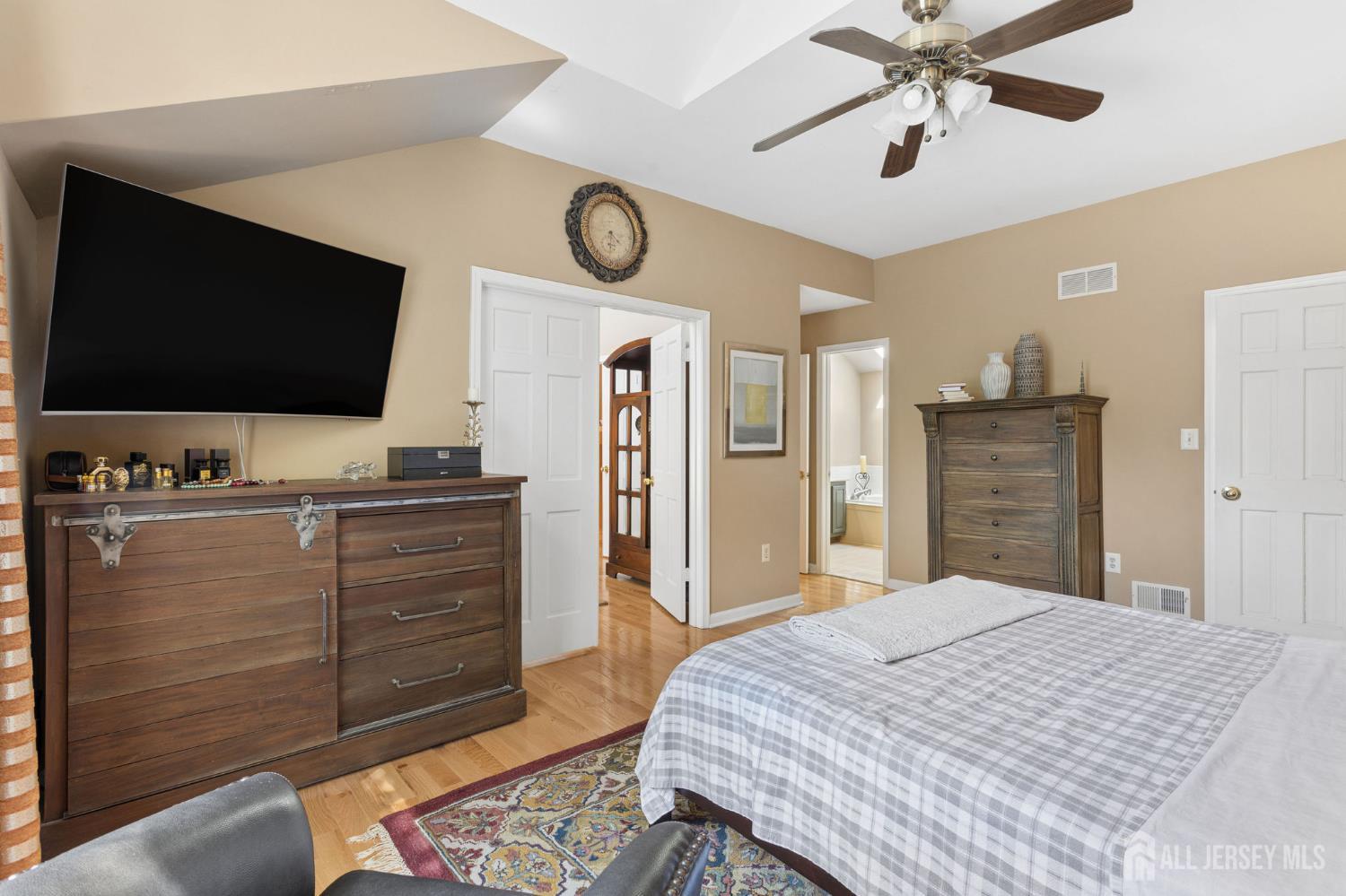41 Kingsland Circle South Brunswick NJ 08852