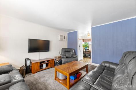 29 Park Avenue Iselin NJ 08830