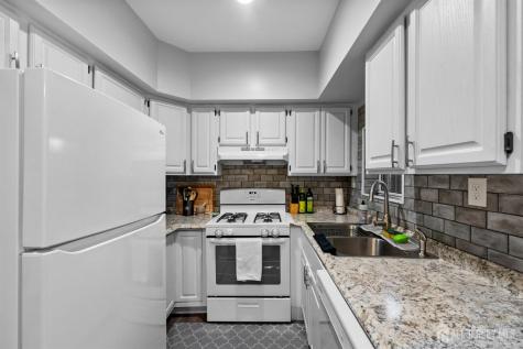 436 Hunt Avenue Hamilton NJ 08610