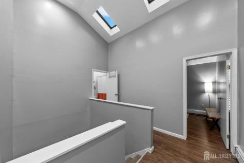 436 Hunt Avenue Hamilton NJ 08610