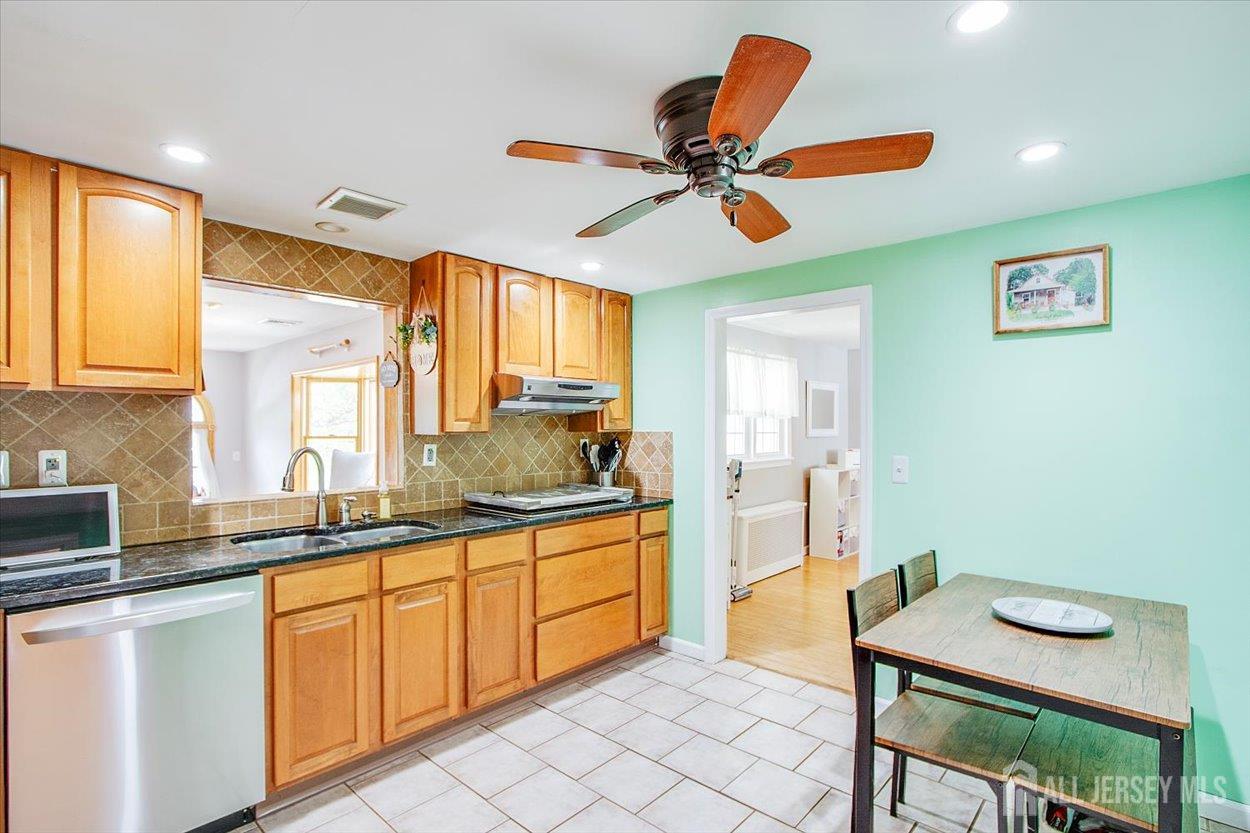 85 Othen Street Edison NJ 08817