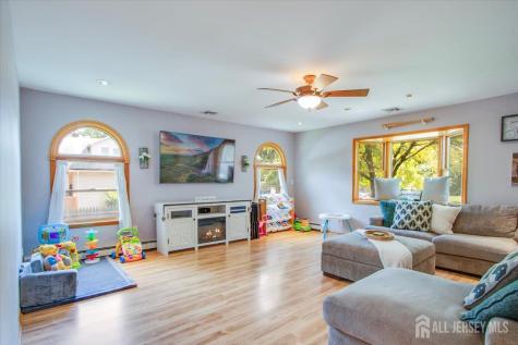 85 Othen Street Edison NJ 08817