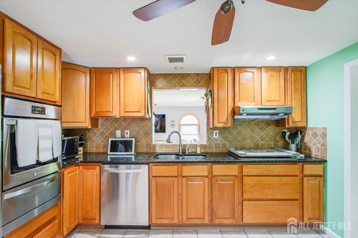 85 Othen Street Edison NJ 08817