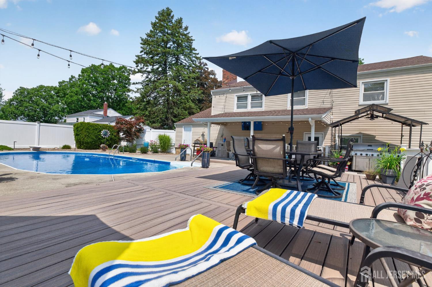 443 Old Stage Road Spotswood NJ 08884