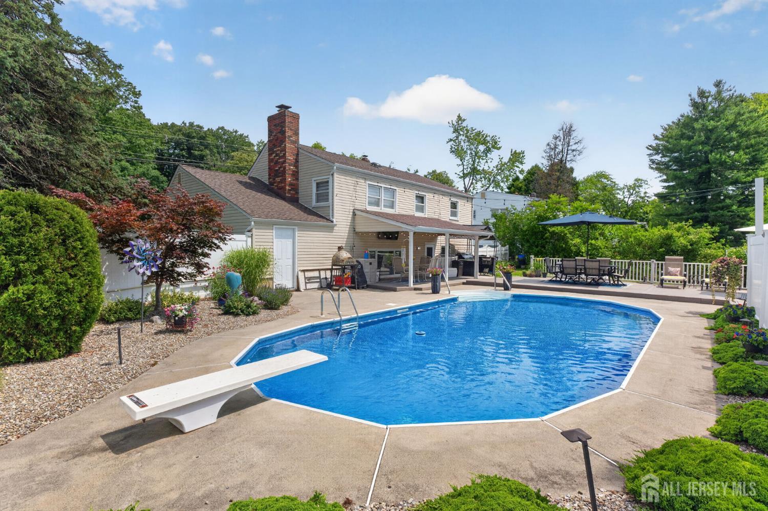 443 Old Stage Road Spotswood NJ 08884