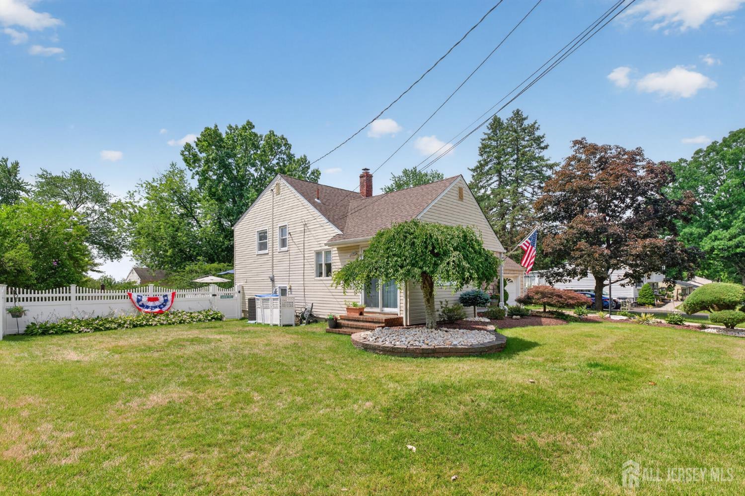443 Old Stage Road Spotswood NJ 08884