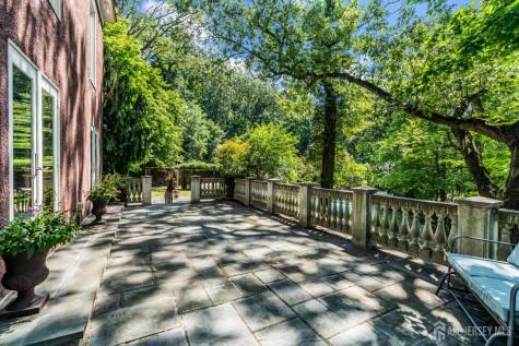 50 Hooper Avenue Atlantic Highlands NJ 07716