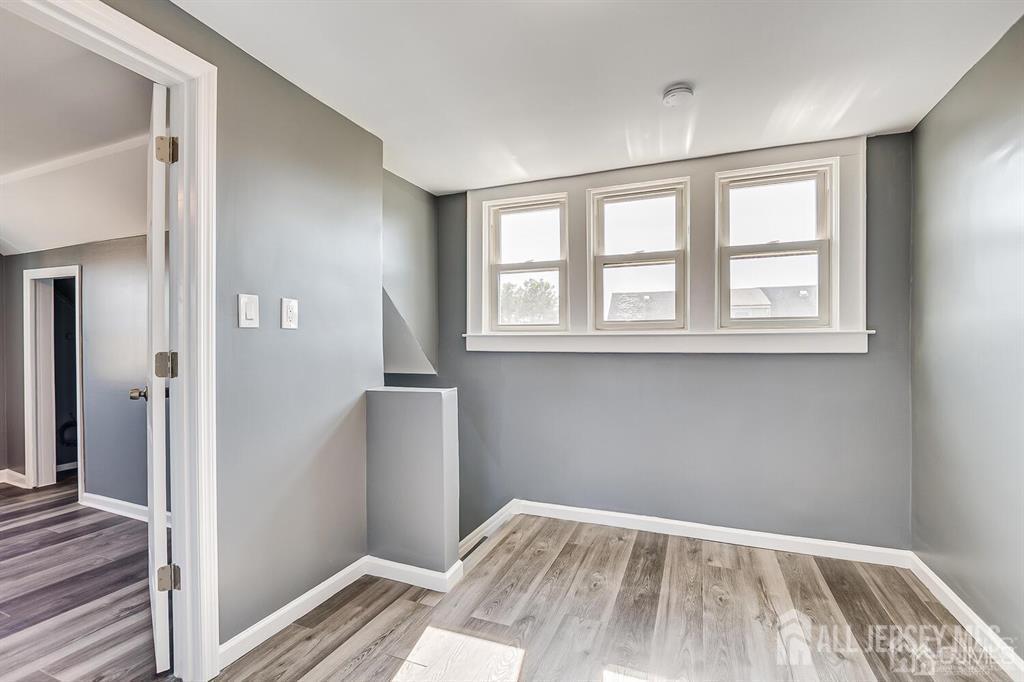 43 Saint Ann Street Carteret NJ 07008