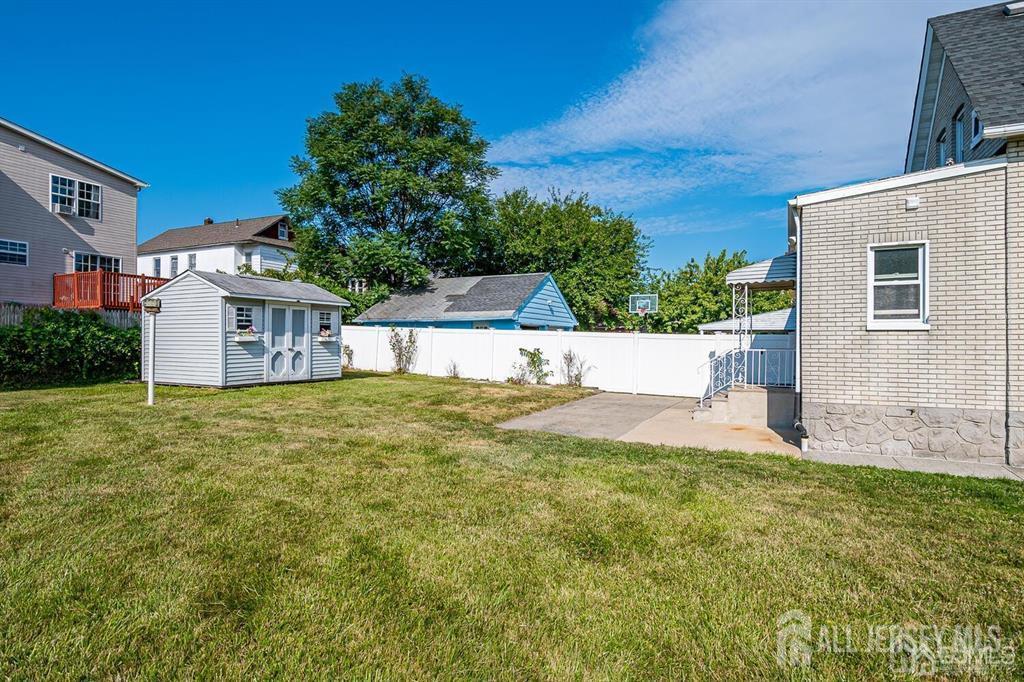 43 Saint Ann Street Carteret NJ 07008