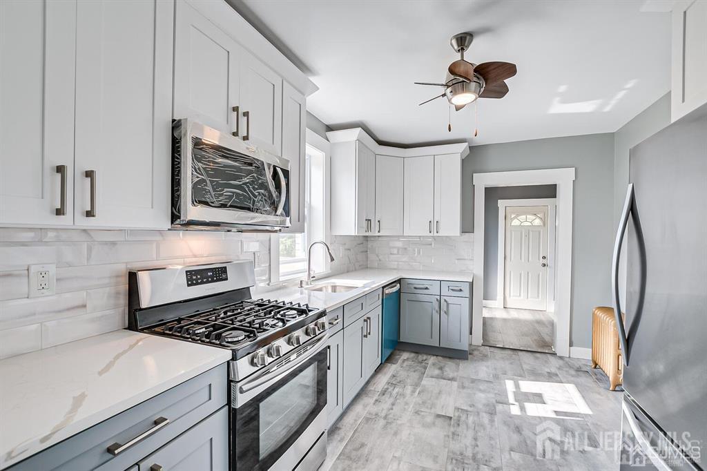 43 Saint Ann Street Carteret NJ 07008