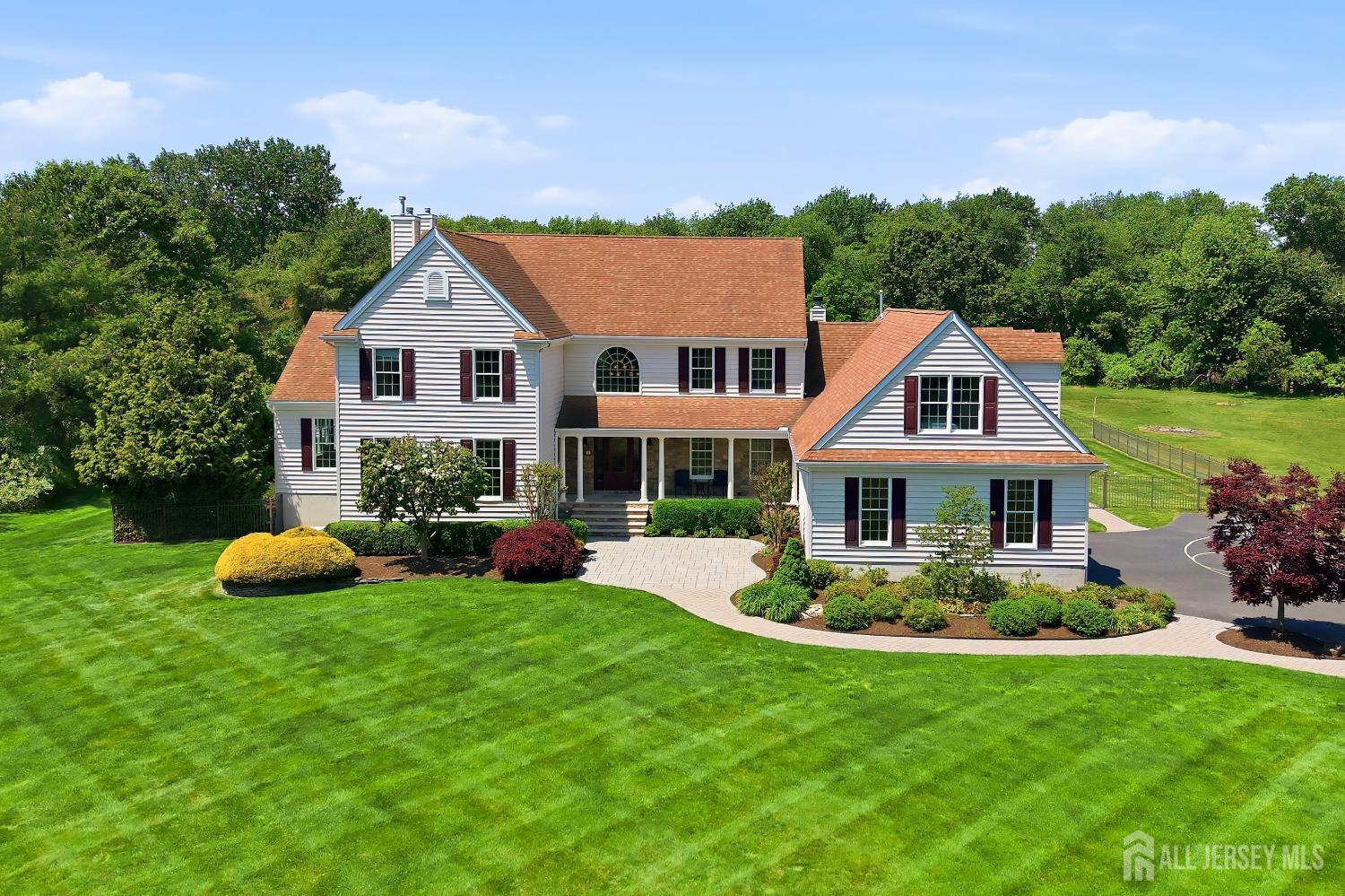 Freehold NJ, 16 Deer Run Drive