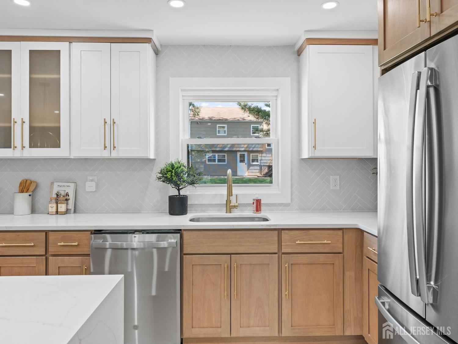 44 Charlotte Street Carteret NJ 07008