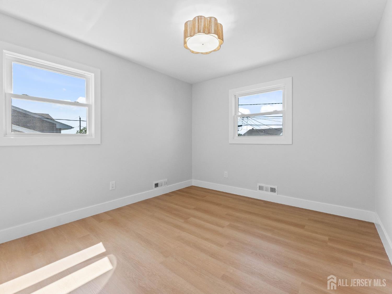 44 Charlotte Street Carteret NJ 07008