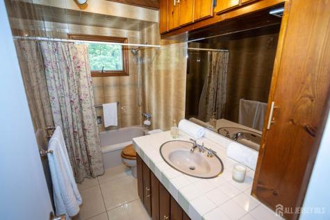 8 Stony Road Edison NJ 08817