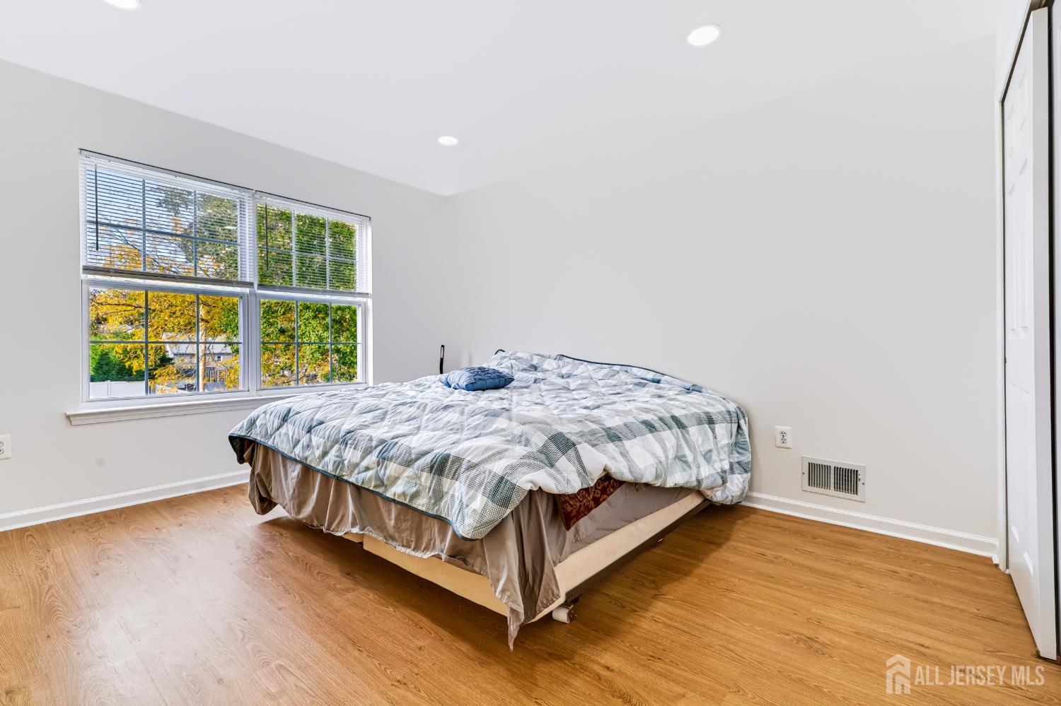 47 Avenue G Avenue Monroe NJ 08831
