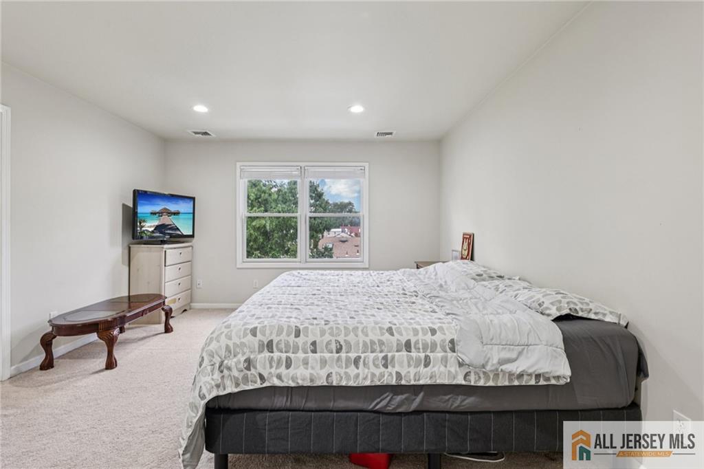150 Carolyn Avenue Colonia NJ 07067