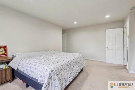 150 Carolyn Avenue Colonia NJ 07067