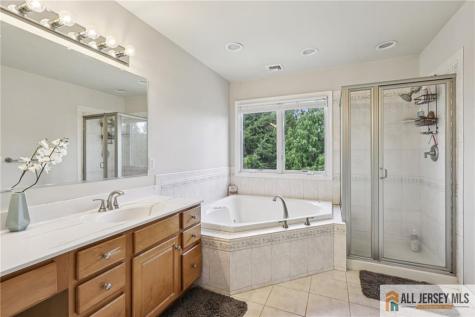 150 Carolyn Avenue Colonia NJ 07067