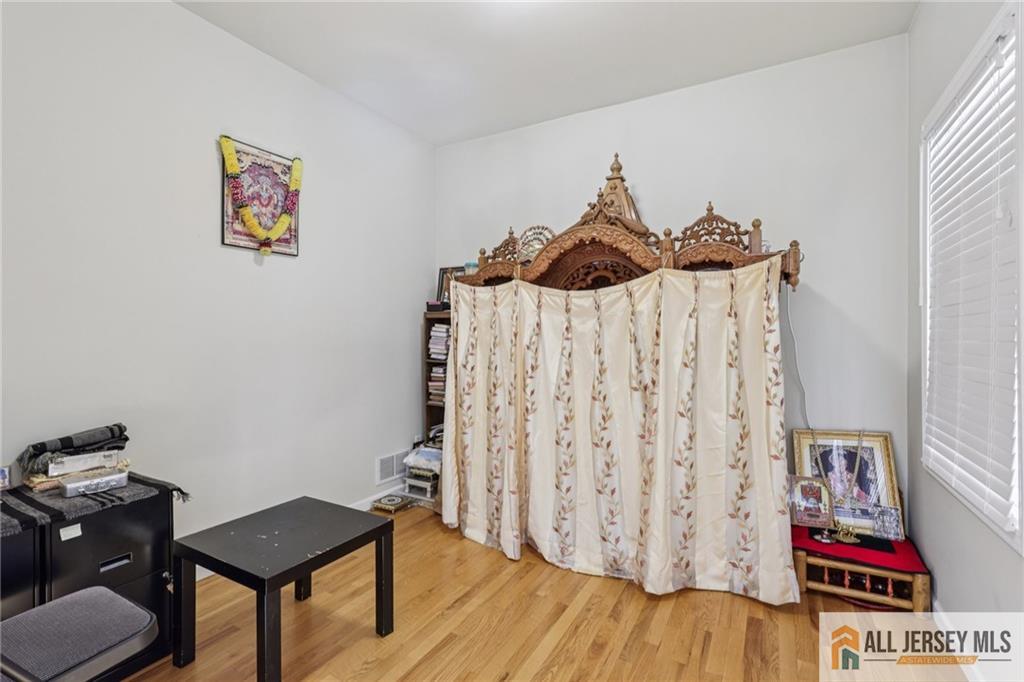 150 Carolyn Avenue Colonia NJ 07067