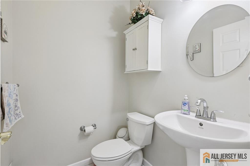 150 Carolyn Avenue Colonia NJ 07067