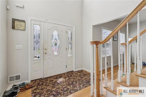 150 Carolyn Avenue Colonia NJ 07067