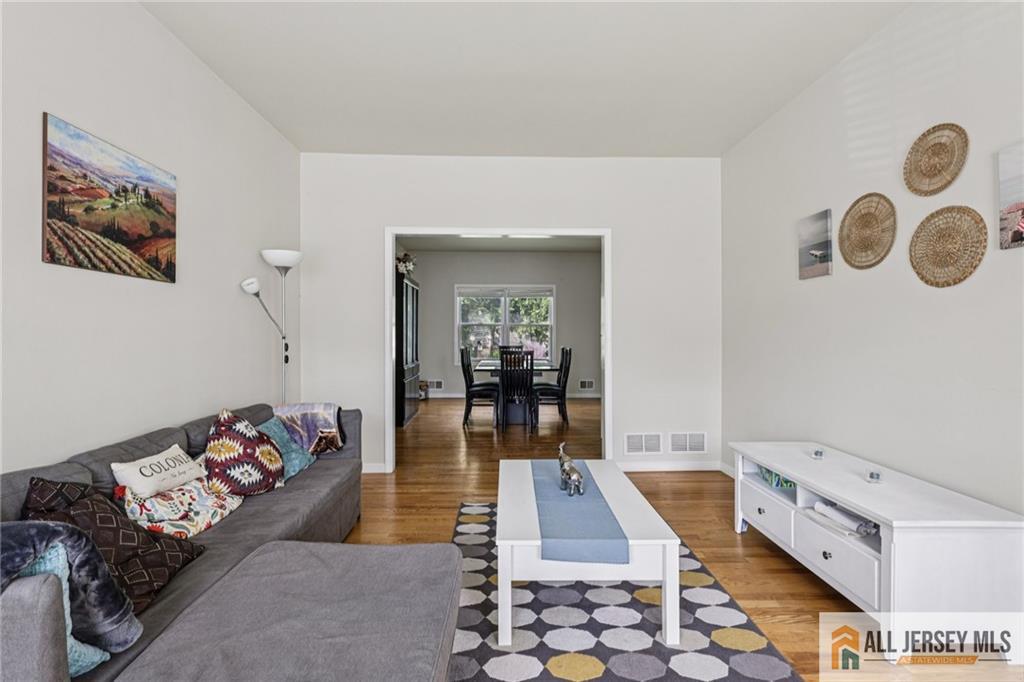 150 Carolyn Avenue Colonia NJ 07067
