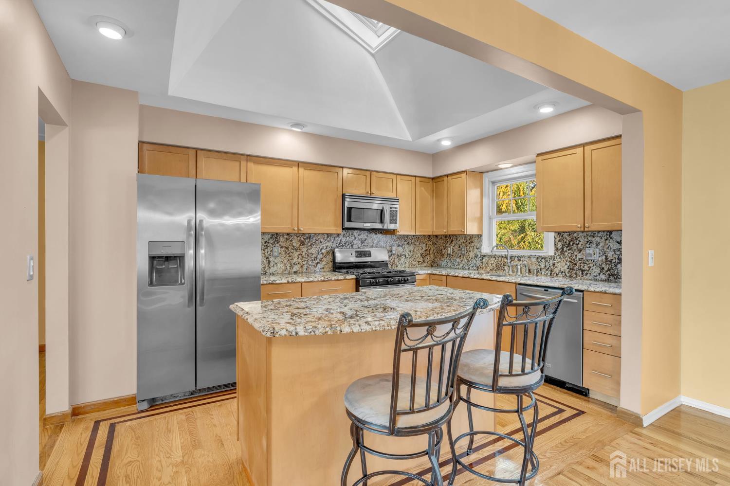 7 Thomas Avenue Sayreville NJ 08879
