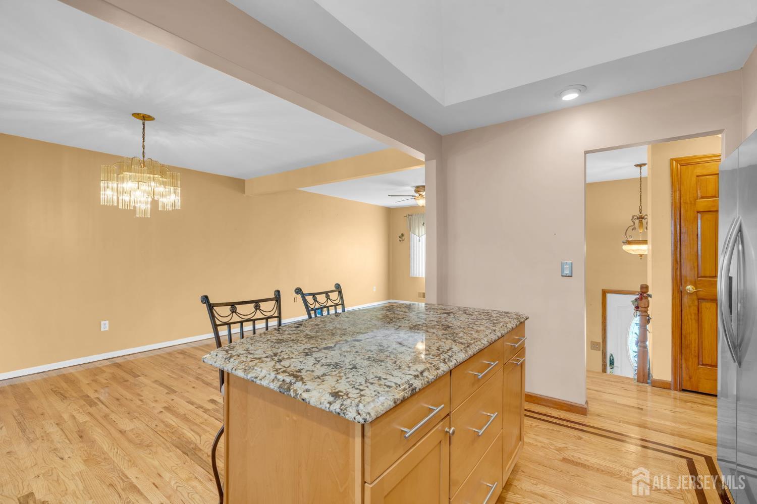 7 Thomas Avenue Sayreville NJ 08879
