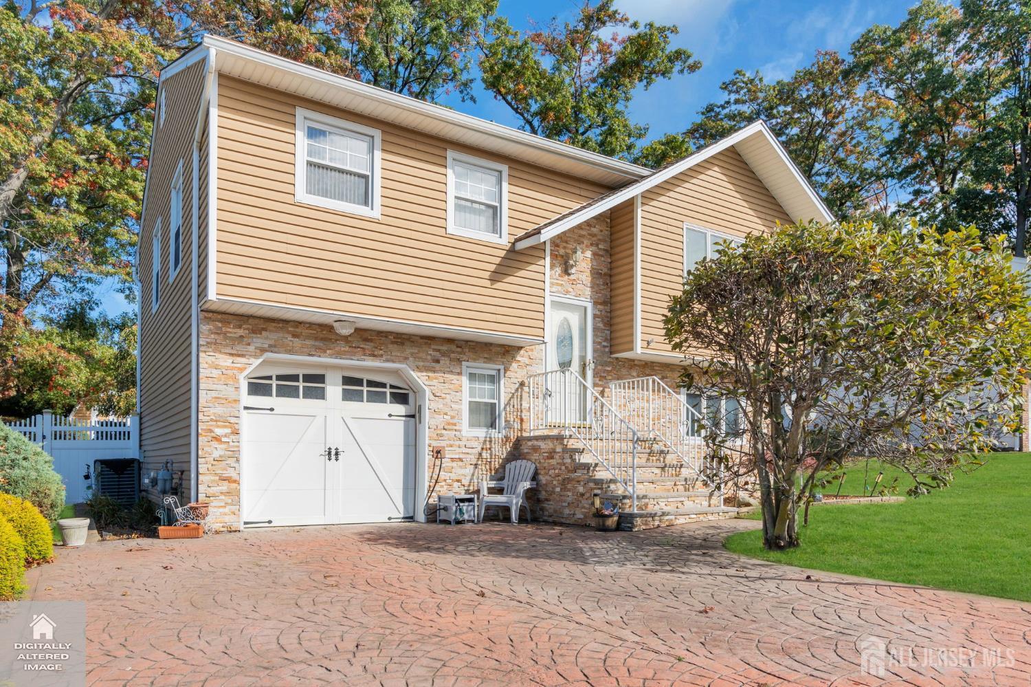 7 Thomas Avenue Sayreville NJ 08879