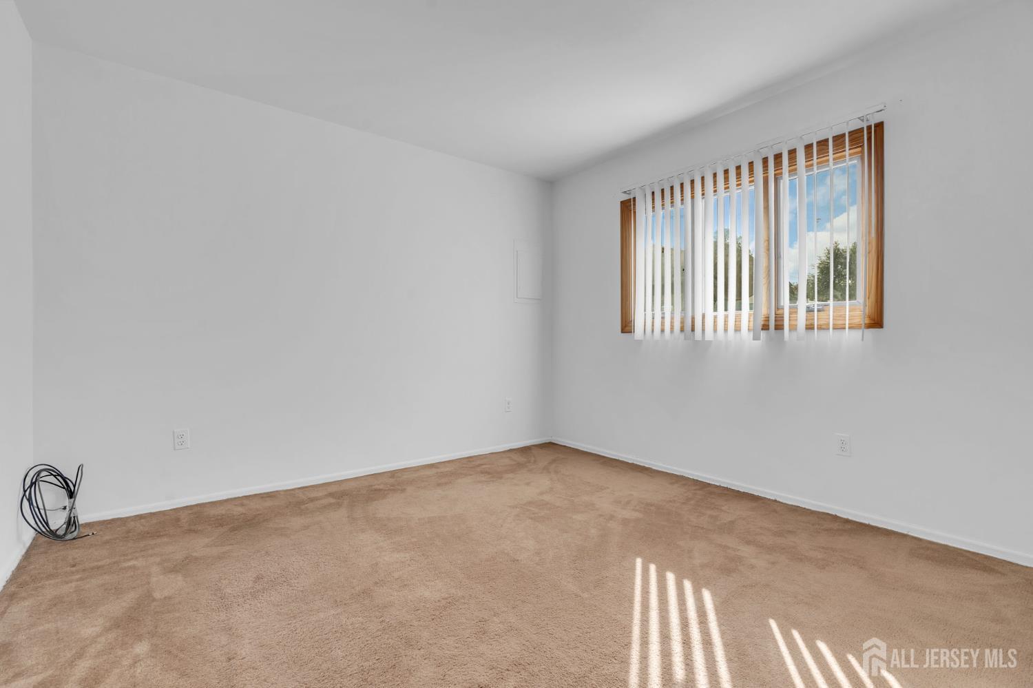 7 Thomas Avenue Sayreville NJ 08879